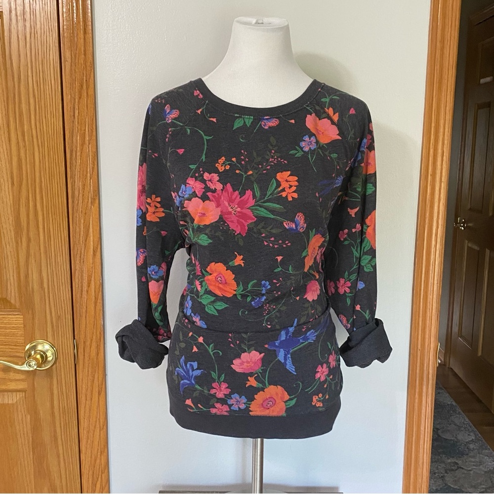 Super Cute Floral Sweatshirt.
